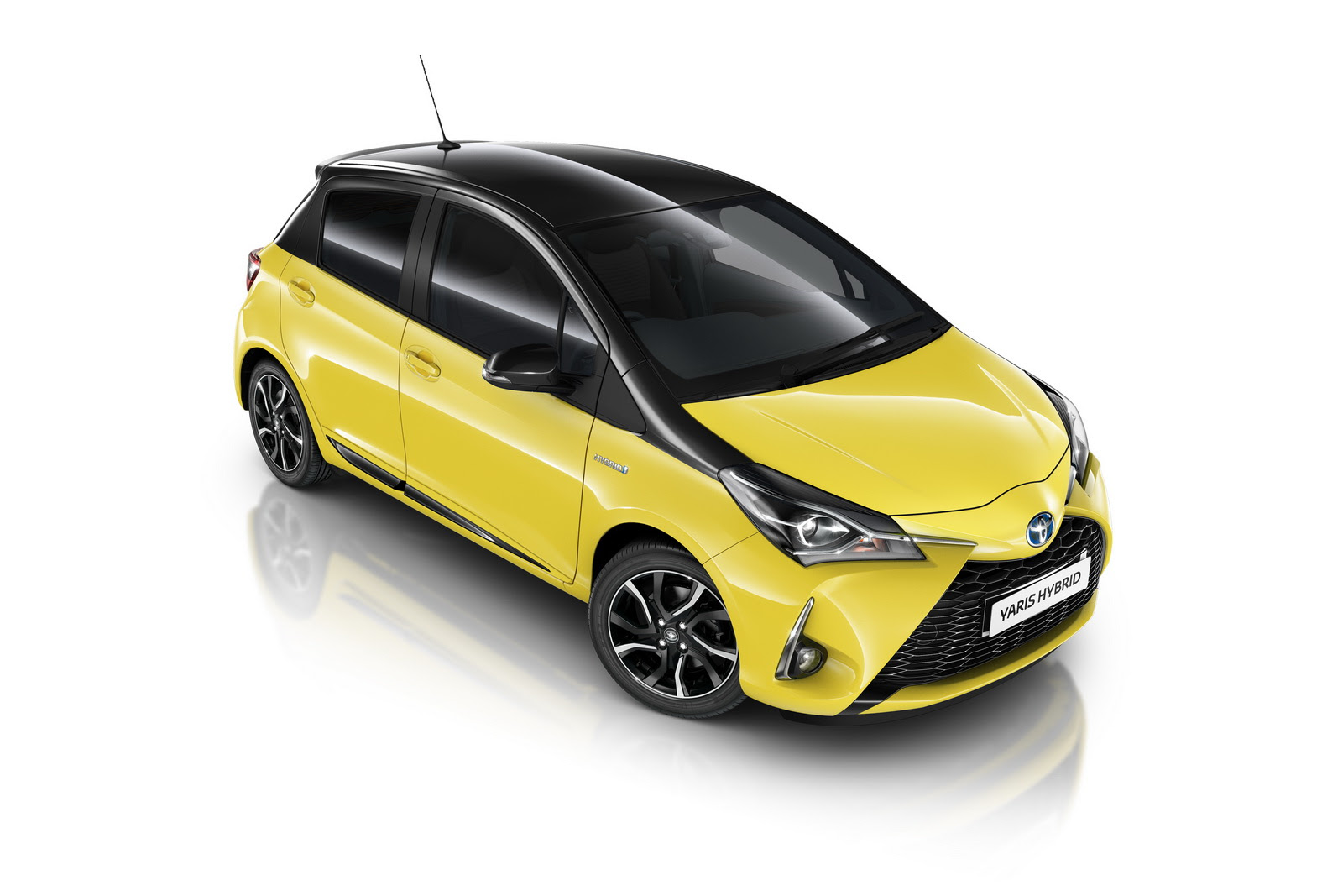 DUNIA BERITA Toyota Rilis Yaris Edisi Bumblebee Di Inggris
