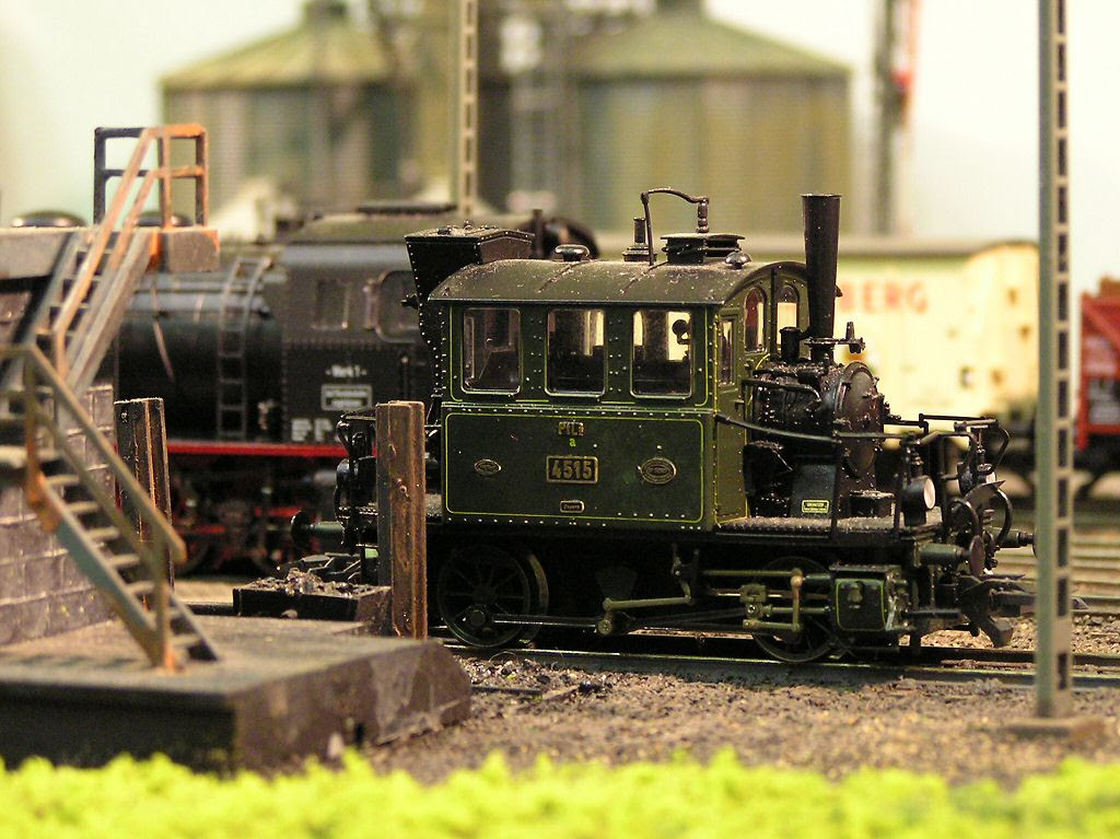 Free Model Railway Steam, Diesel &amp; Electric train set Photographic 