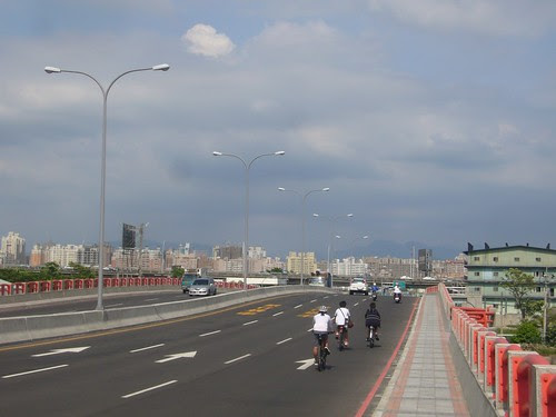 台中特三號道路（向上路4~5段附近）