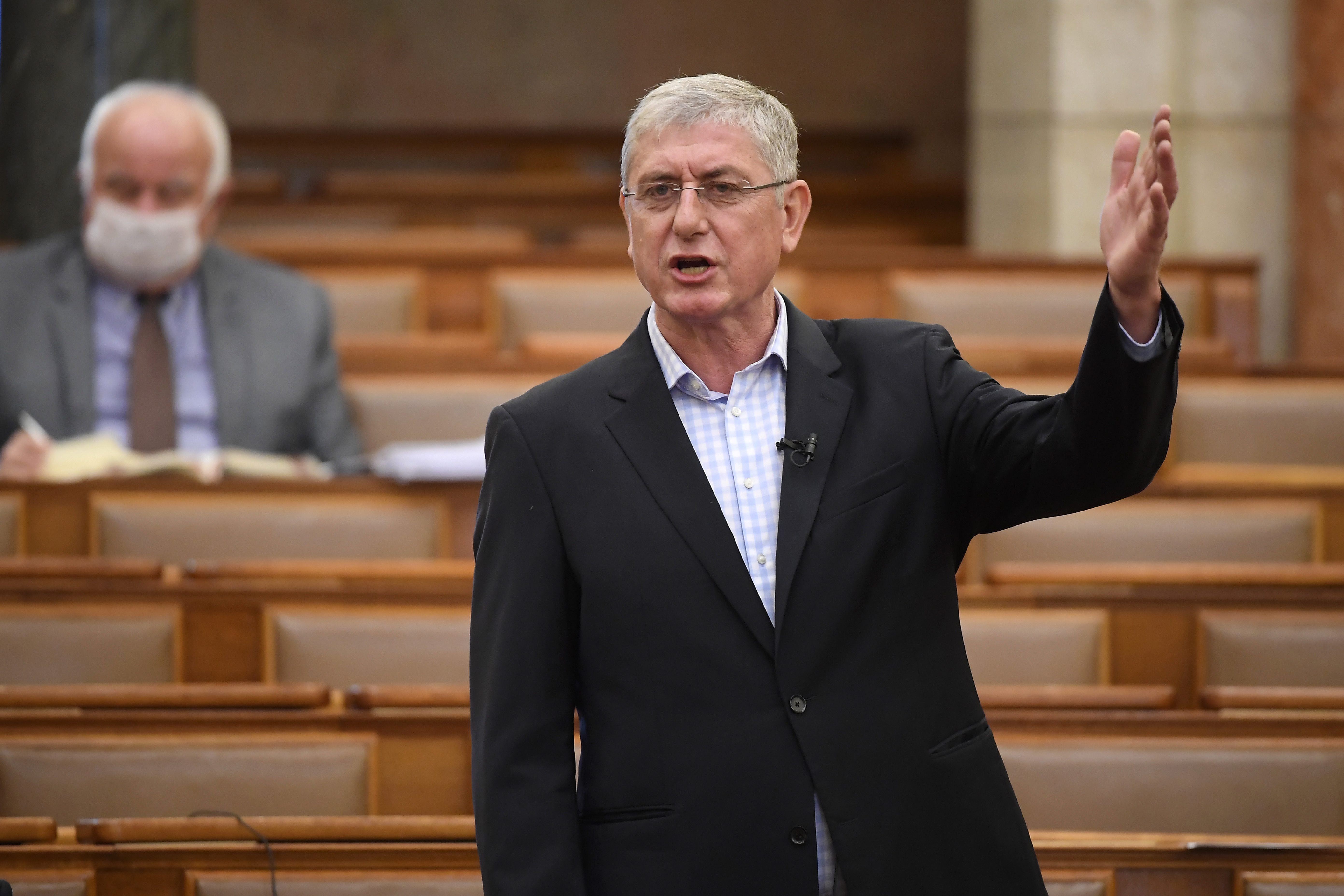 Gyurcsany Ferenc A Parlamentben Ne Krakogjon Hanem Szopogasson Valamit Blikk