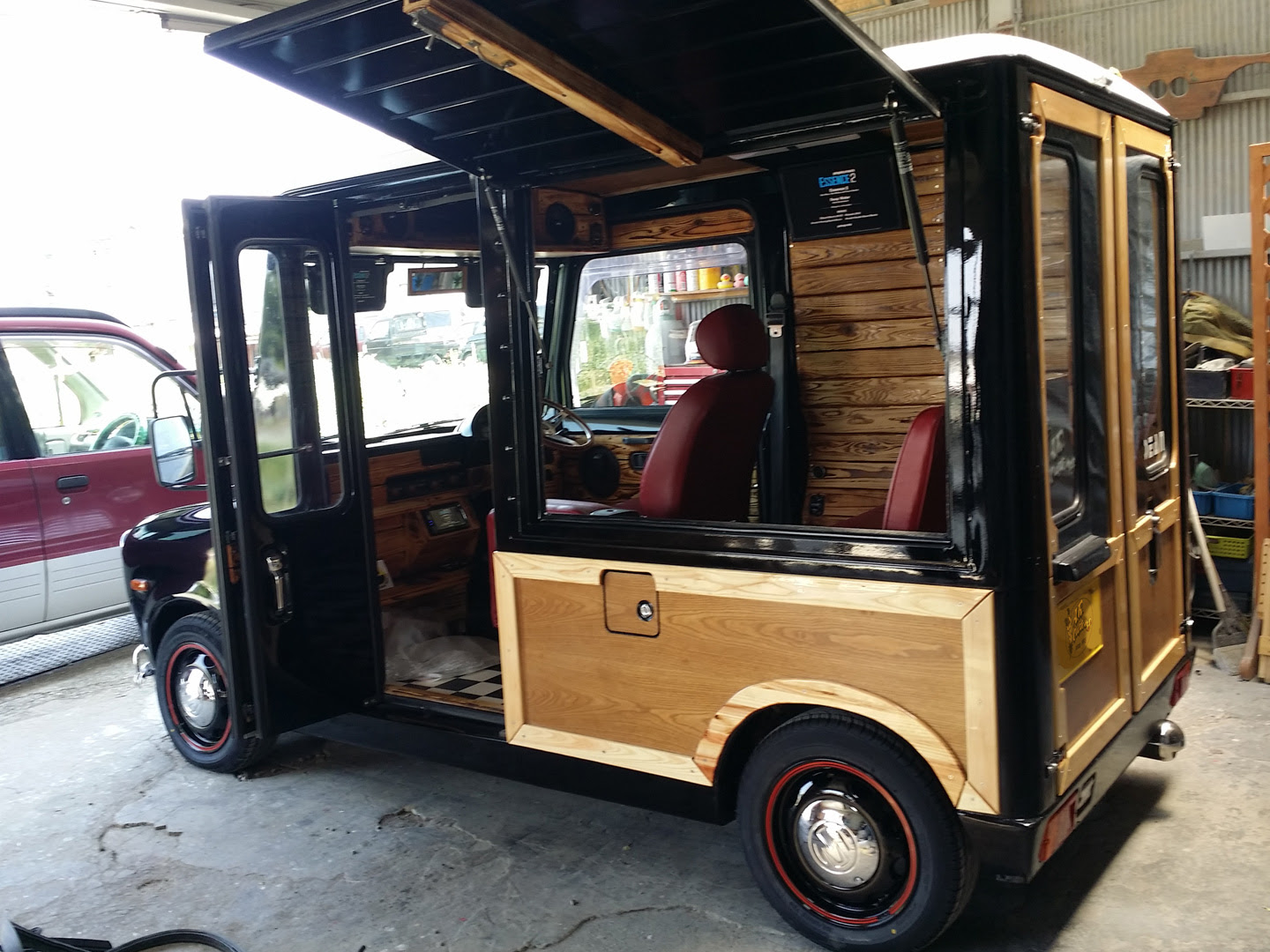 Daihatsu Mira Walk Through Van ミラ ウォークスルーバン A R Customs