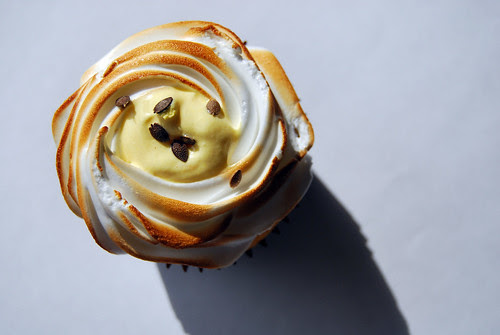 Pavlova Passion Cupcakes by Paolo