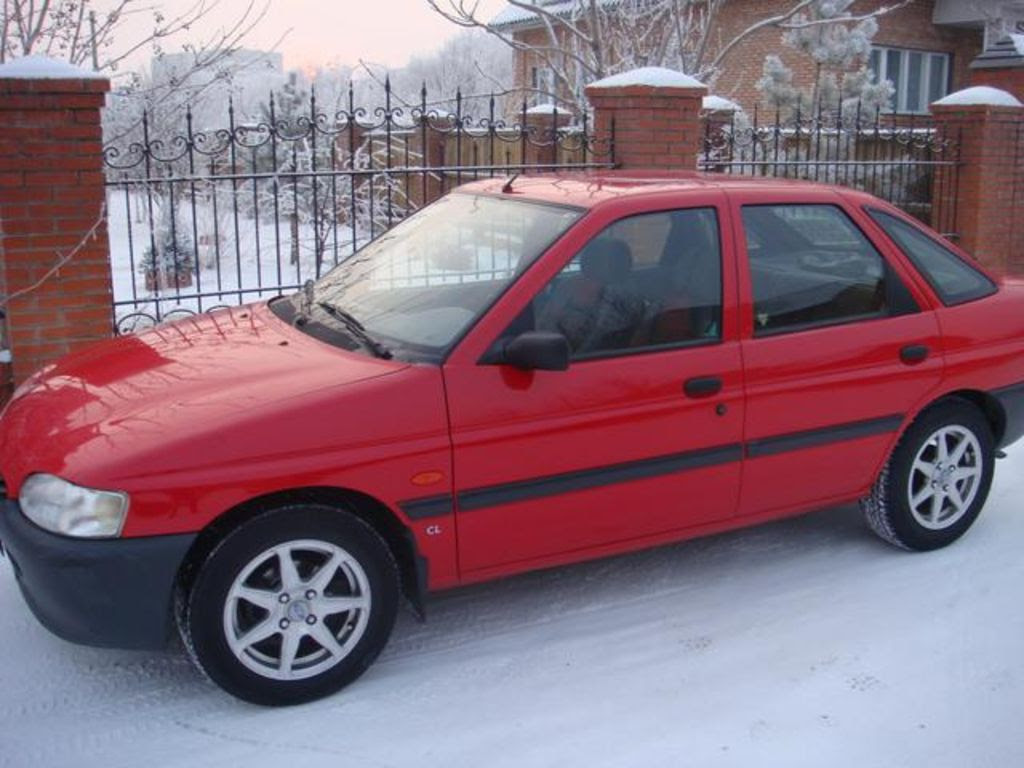 1996 FORD Escort Pictures