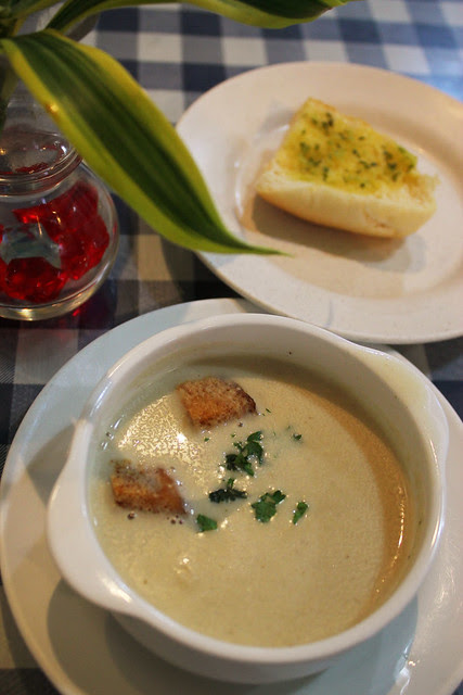 Wok & Pan - Fresh Cream of Mushroom Soup