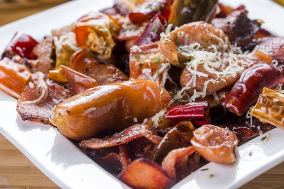 Panos Café/panos/cafe/帕諾斯/啤酒/pizza/披薩/飲料/飲品/炸物/肉丸/香腸/德腸/手工/那不勒斯/香蒜/辣炒/培根/比利時