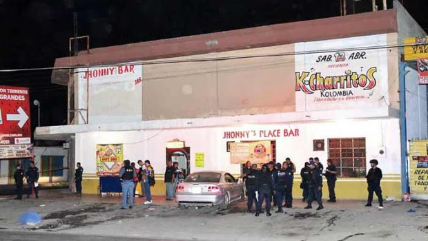 Irrumpe comando en bar de Nuevo León y dispara contra empleados y clientes; mueren 4
