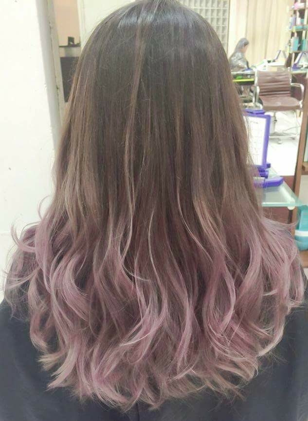 ピンクヘアカラー ピンクにしてみたい方の参考カラー写真 ピンクヘアグラデーションカラー インナーカラー ハイライトカラー Sherry 原宿美容室