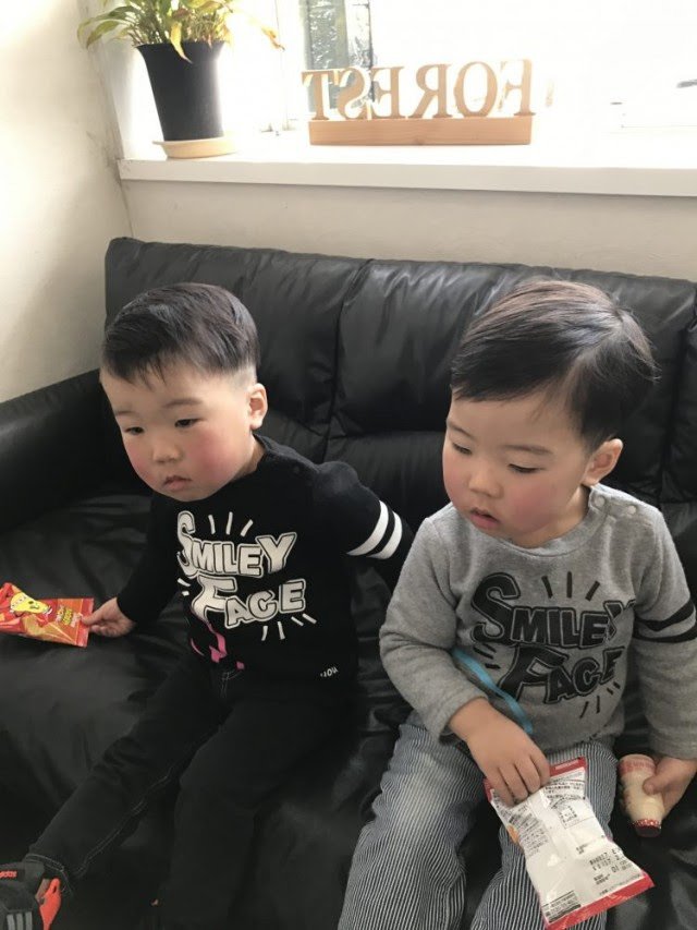岐阜県 大垣市 キッズカット 子供カット 幼児カット カット シェービング ツーブロック 七三分け 保育士 保育士完備 美容室 理容室 暑くなって来ましたね ツーブロックでスッキリ短くして 涼しく 爽やかにしまさんか 大垣市築捨町の理美容室フォレスト