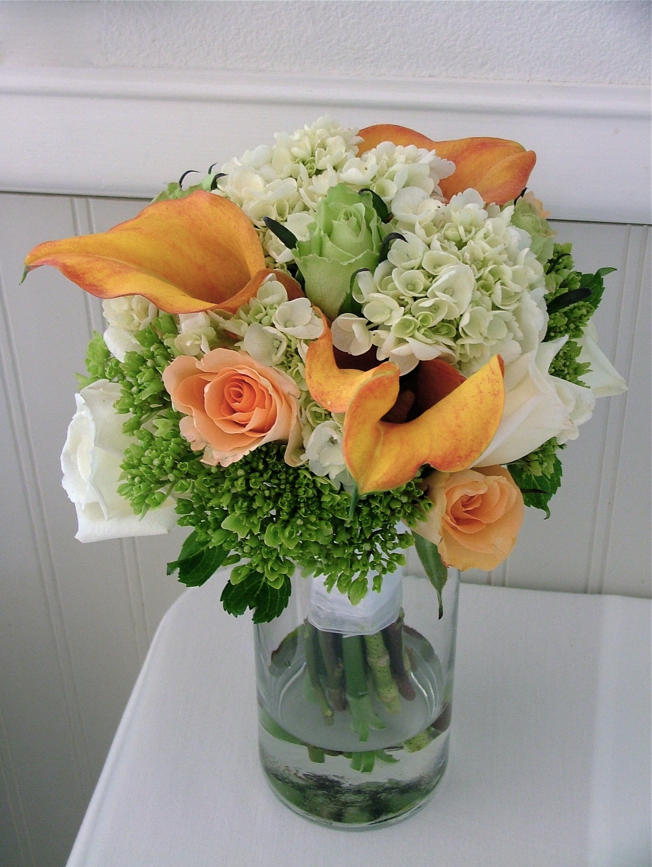  .org/wikipedia/commons/b/bb/Rose_hydrangea_calla_wedding_bouquet.jpg