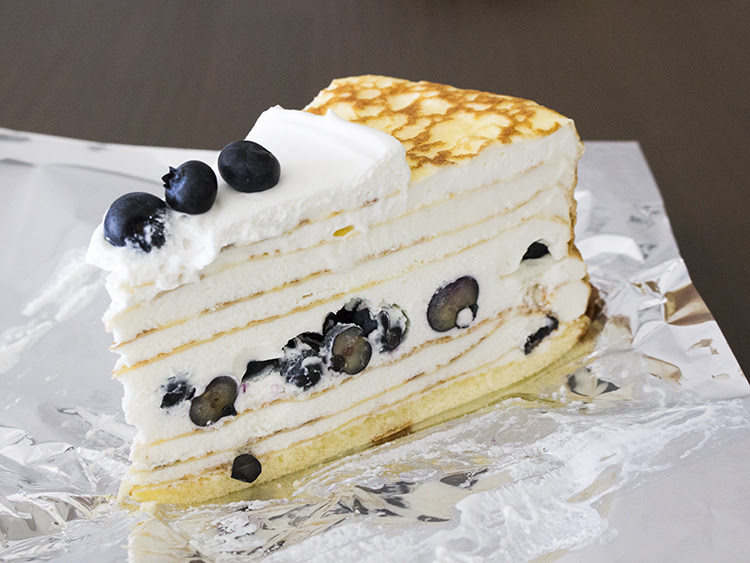 ホールで華やかharbsのケーキおすすめは何と言ってもミルクレープ Chisa Memo