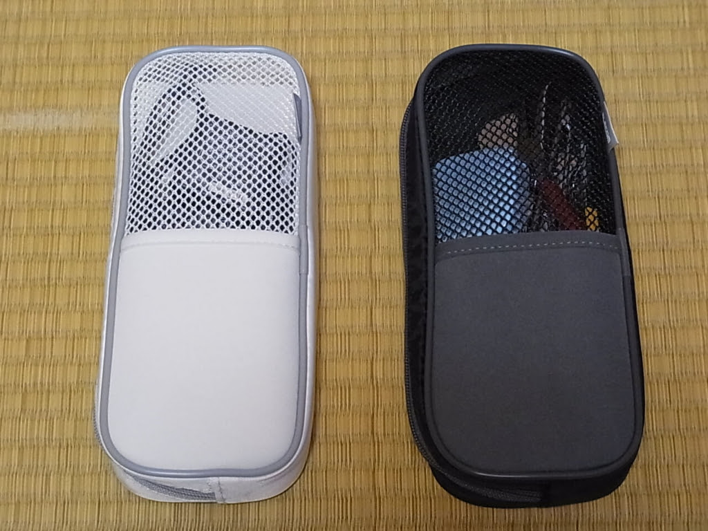もうひとつ 充電器関係もこのケースですっきり収納 はびより