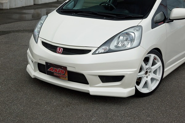 Ge Type Rエアロ Geフィット前期用 アクシスｔｙｐｅ ｒエアロのストーリーをこちらでご覧いただけます Type R の進化系エアロが今ここに Geフィットのdnaが加速する 独自の3dデザインで設計 純正オプションに無いデザインを提案