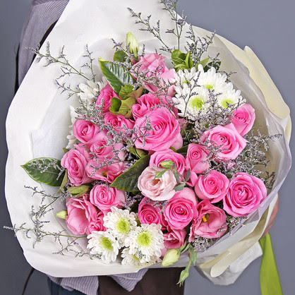 女性生日送什么花 什么花代表友情 适合送给女性朋友的生日鲜花 玫瑰花