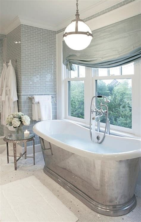 A perfect paint for a sun. 22 Reasons You Need a Free Standing Tub - MessageNote