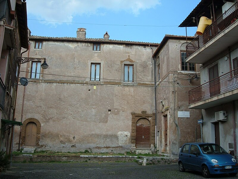 File:San Vittorino Romano 08 Castello Barberini.JPG
