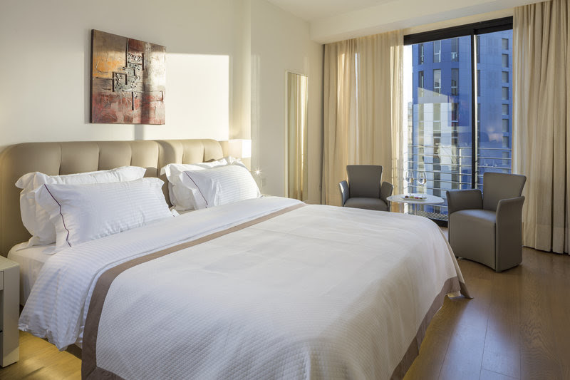 Now showing photo 26, Deluxe Room