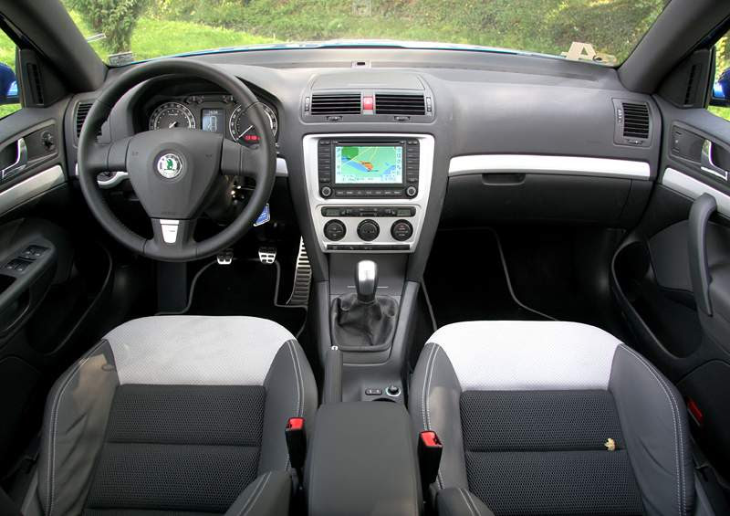 2007 Skoda Octavia - Interior Pictures - 2007 Skoda Octavia picture - 