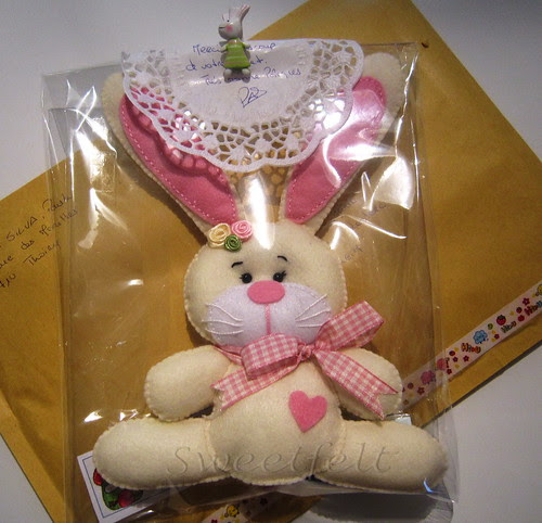 ♥♥♥ Lá vai a minha lindinha... vou ficar com saudades.... by sweetfelt \ ideias em feltro