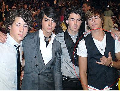 Jonas Brothers and Zac Efrone Picture