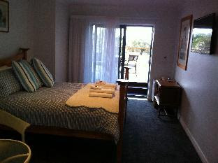 Corinella on the Esplanade Bed and Breakfast