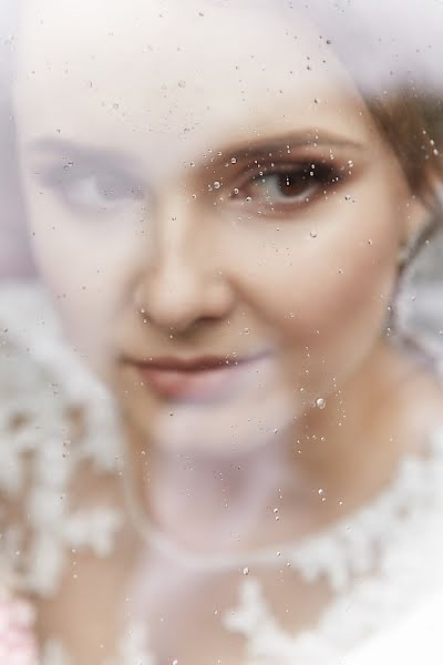 Fotógrafo de casamento Aleksandr Starostin (nikel). Foto de 8 de outubro 2017