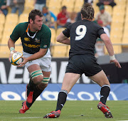 Former Springbok Pedrie Wannenburg has died in a car crash in the US.