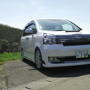 ノア ZRR70W