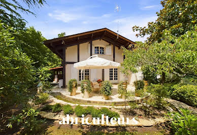 House with garden and terrace 8