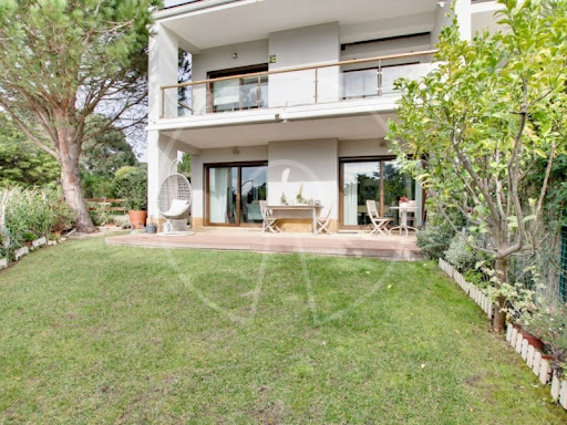 Maison avec piscine et terrasse 4