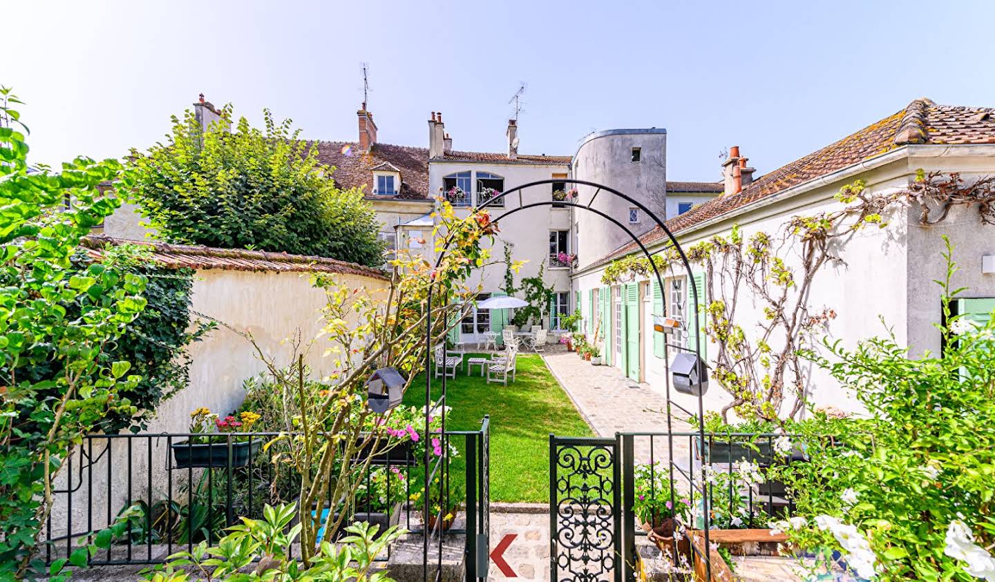 House Crécy-la-Chapelle