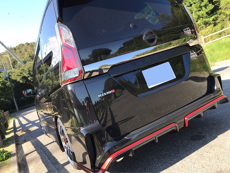 セレナのnismo・ホイールナット・アルミホイール・ワークエモーションZR10・瀬戸大橋に関するカスタム事例の投稿画像3枚目