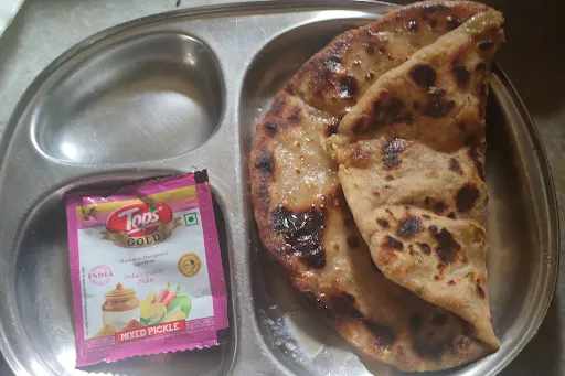 Stuffed Paneer Onion Paratha With Pickle