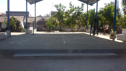 Lapangan Bulu Tangkis Bung