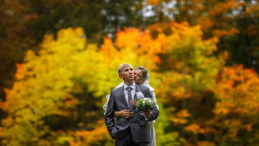 Fotógrafo de casamento Vladimir Ezerskiy (dokk). Foto de 28 de setembro 2021