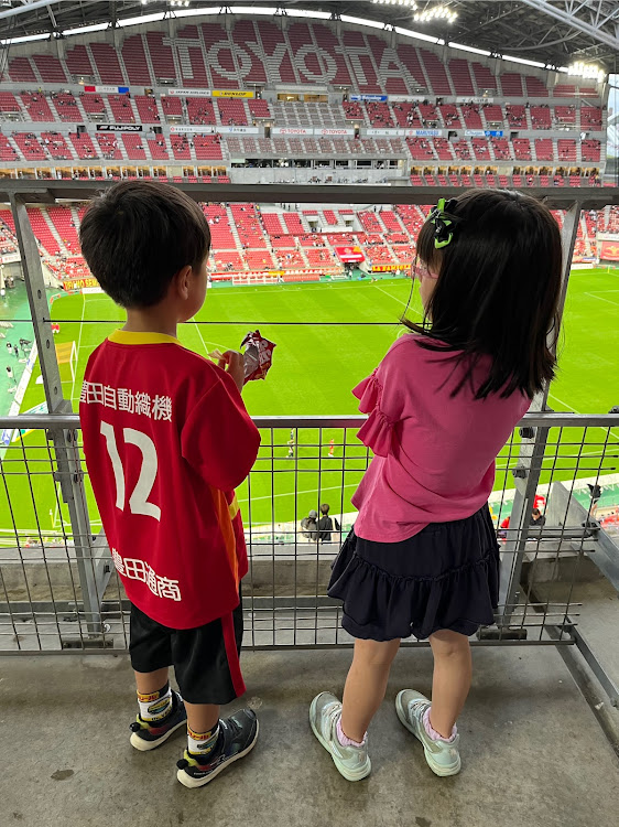 クラウンロイヤルのロイヤルサルーンＧ・プレシャスシルバー・ガソスタ映え・シルバーはイイぞぉー・名古屋グランパスに関するカスタム事例の投稿画像3枚目