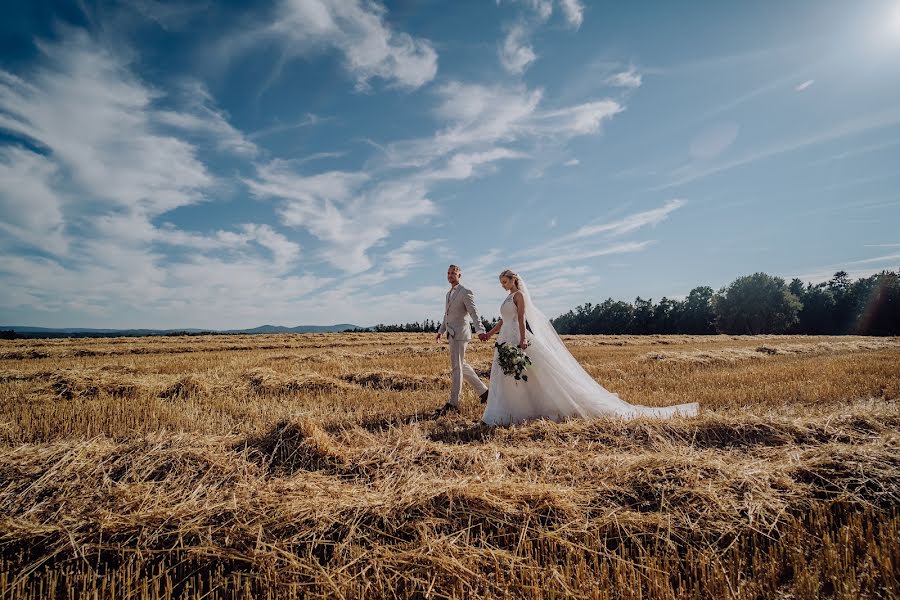 Wedding photographer Karolina Ryvolova (karolinaryvolova). Photo of 23 August 2021