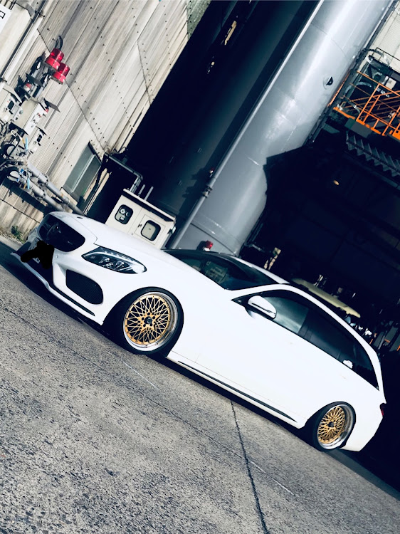 Cクラス ステーションワゴンのSILLIEST8・メルセデスファミリー・日本アンポンタン組合・s205・SSRに関するカスタム事例の投稿画像2枚目