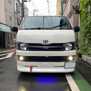 ハイエースバン TRH200V