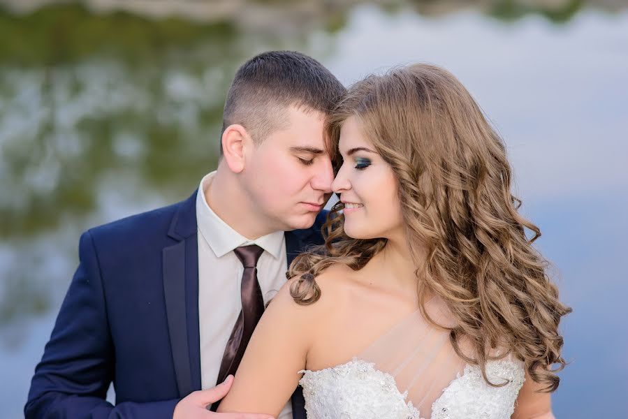 Wedding photographer Alena Belousova (alain). Photo of 10 November 2015