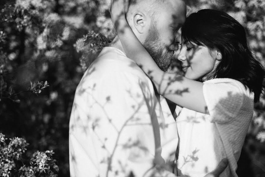 婚禮攝影師Natalya Konovalova（natako）。2016 5月10日的照片