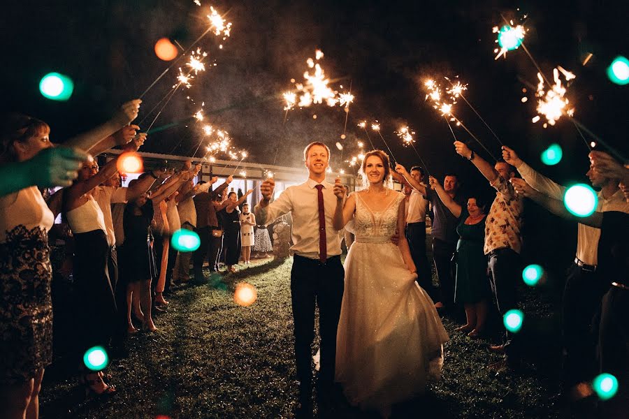 Fotógrafo de casamento Olya Yacyno (pesenko). Foto de 25 de julho 2018