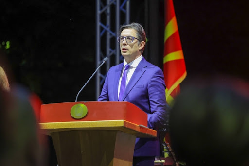 Pendarovski osudio zastavu Velike Albanije i druge nacionalističke simbole povodom posete Kurtija