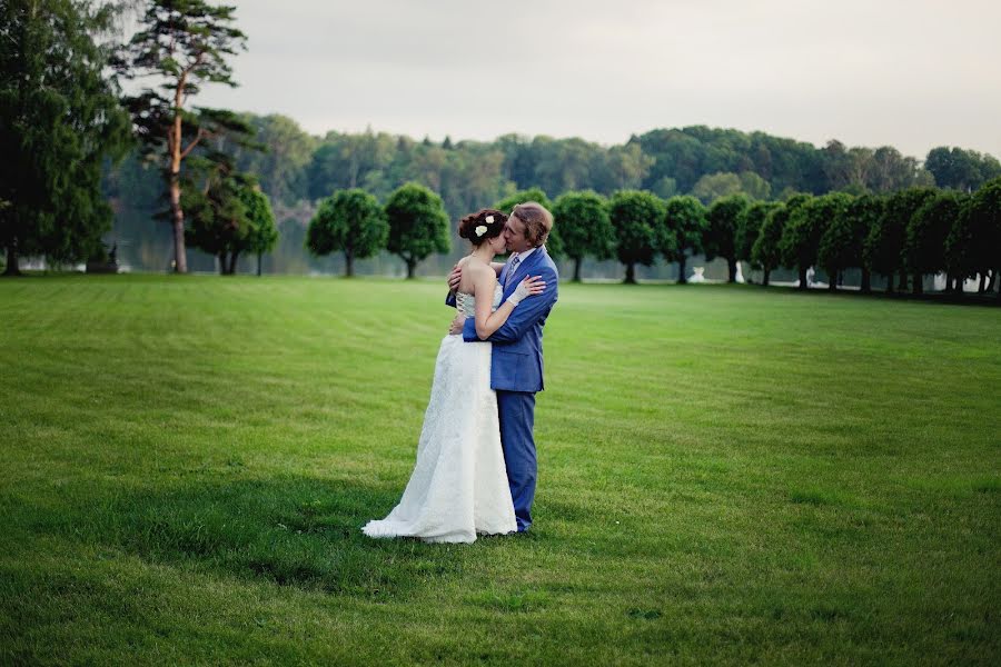 Wedding photographer Alena Polozhenceva (nimta). Photo of 11 May 2015