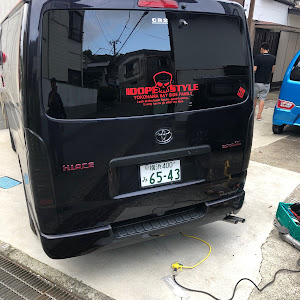 ハイエースバン TRH200V