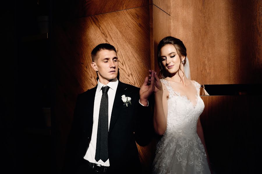 Fotógrafo de casamento Valeriya Vartanova (vart). Foto de 9 de fevereiro