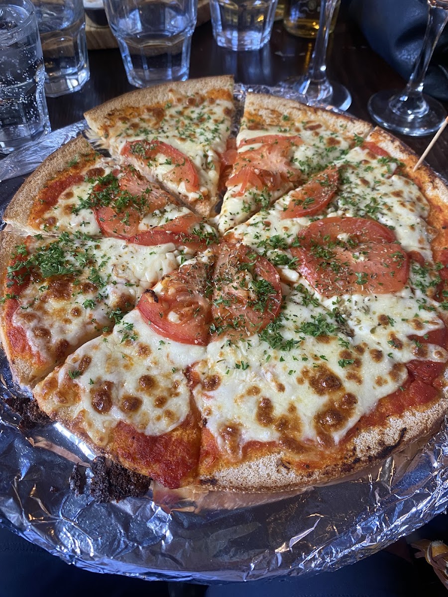 Gluten-Free Pizza at Winnies