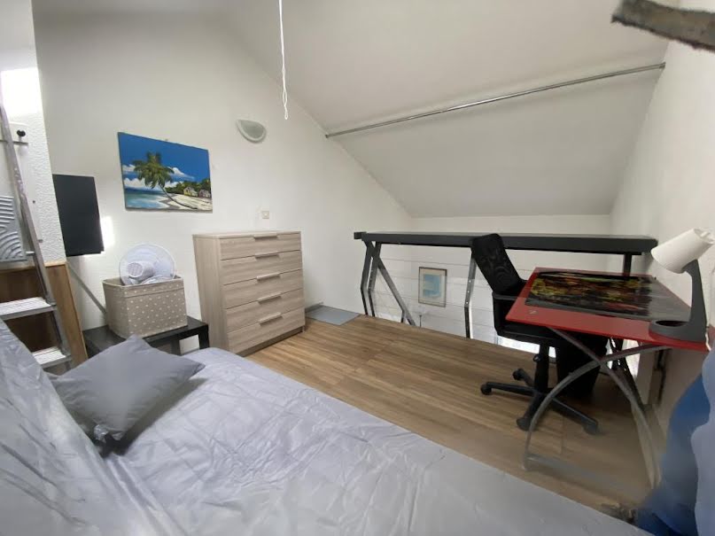 Location meublée appartement 2 pièces 28 m² à Marseille 4ème (13004), 720 €