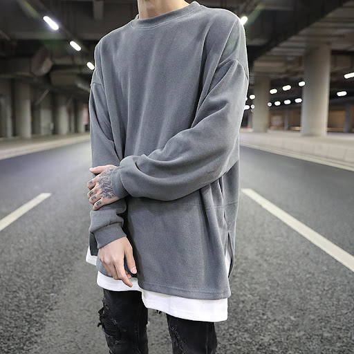 Title 3, Loose fit long sleeve t-shirt with fake two lay...