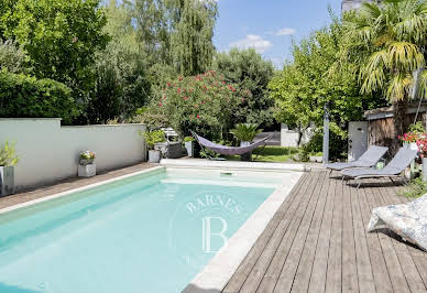 Maison avec piscine et jardin 20