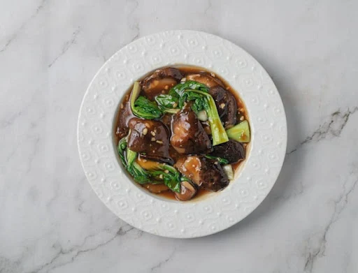 Steamed Pok Choy With Shiitake Mushrooms